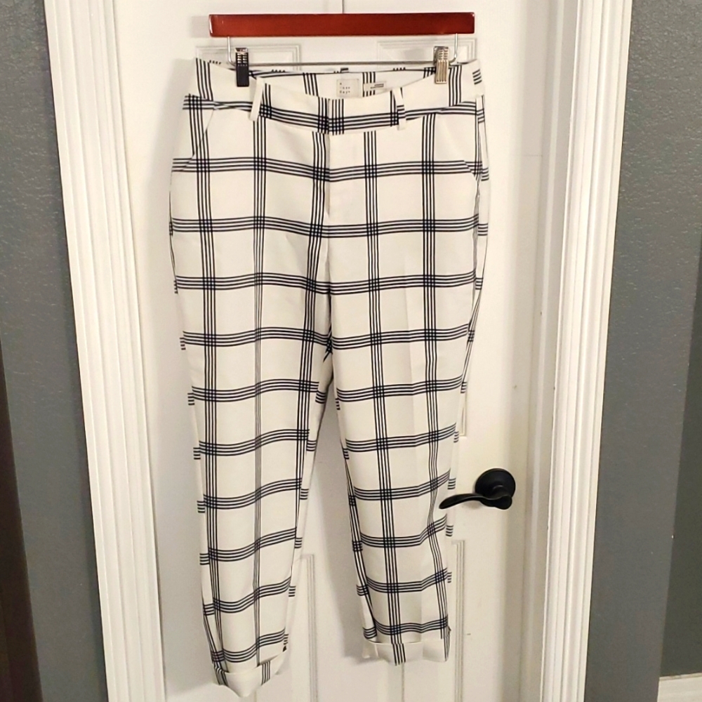 Adorable light weight pants
